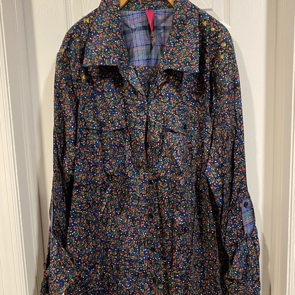 Pure Energy Printed Blouse